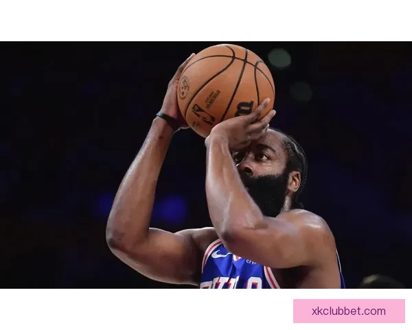 哈登点评骑士比赛表现：球权处理不够专注需要更职业