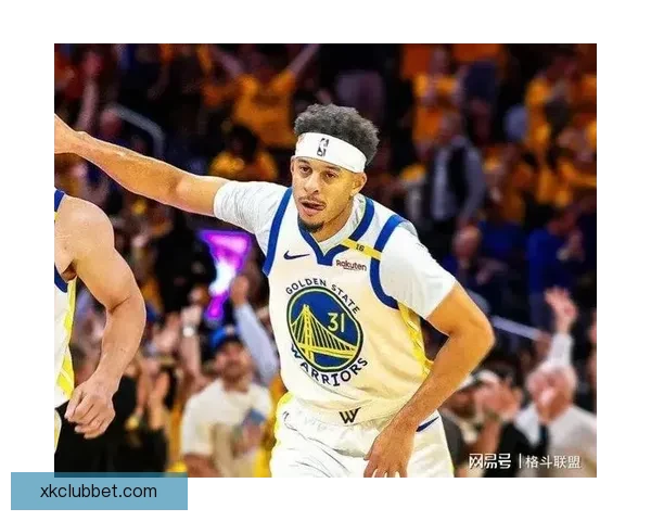 文班41分18篮板3盖帽零失误领衔马刺大胜勇士 卡斯尔15分11板助攻全队